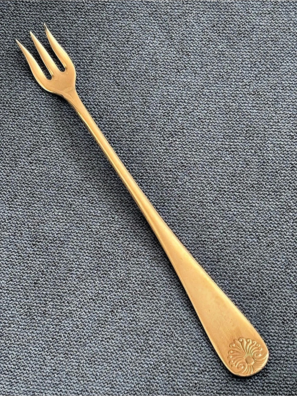 Vintage 1847 Rogers Bros A1 Silverplate Shell Cocktail Seafood Fork
